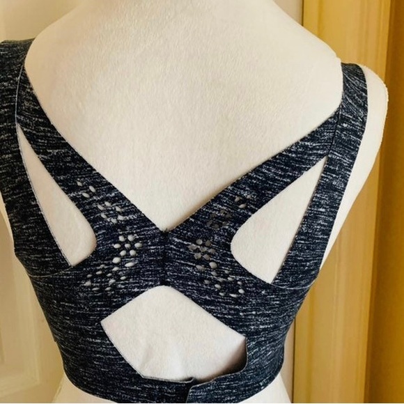 Sold - Picture 3 of 10